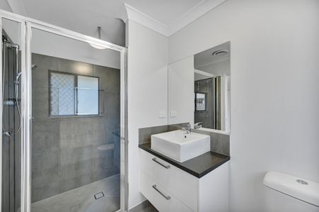 9 Clementine Street, Mount Low QLD 4818 - House For Rent | Domain - Photo 4