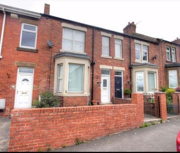 4 bedroom terraced house to rent - Photo 3