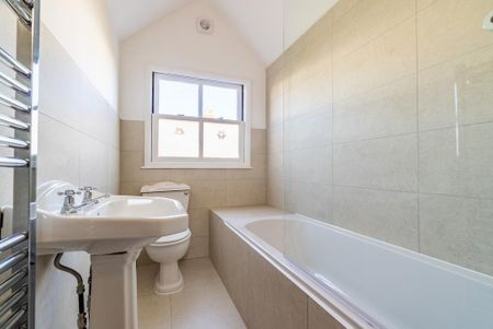 2 bedroom terraced house to rent - Photo 5