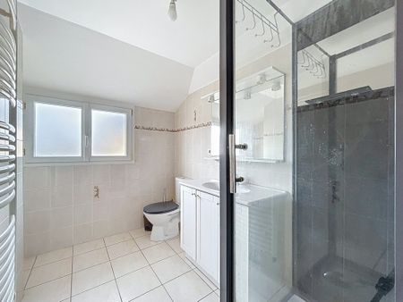 Location Appartement 1 pièce 37m² ST LO 50000 - Photo 3