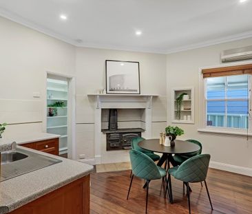 Charming Three Bedroom Family Home - Photo 3