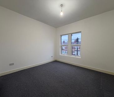3 Bedroom Mid Terraced House For Rent - Photo 4