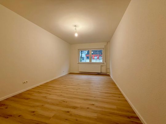 Schwetzingerstadt – Erstbezug nach Sanierung! 2 ZKD/Balkon-Wohnung - Photo 1