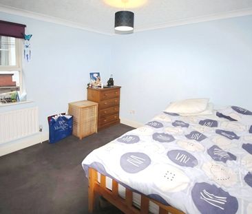 Stoke Fields, Guildford, Surrey, GU1 4LT - Photo 3