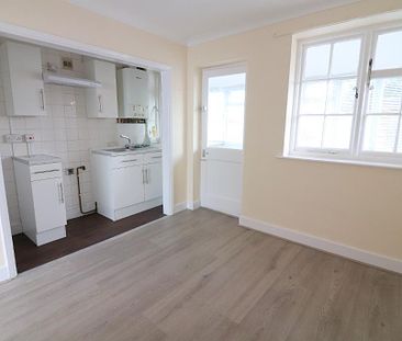 2 Bedroom End Terraced To Rent - Photo 3