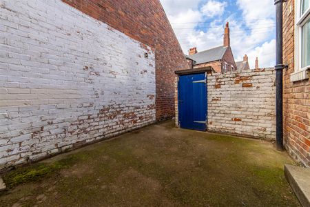 2 bed apartment to rent in Chillingham Road, Newcastle Upon Tyne, NE6 - Photo 5