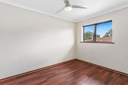 Open to View Wednesday November 12th 4.30 - 5pm - Photo 2