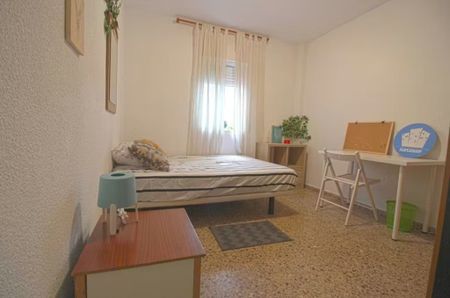 Carrer del Mestre Valls, Valencia, Valencian Community 46022 - Photo 5