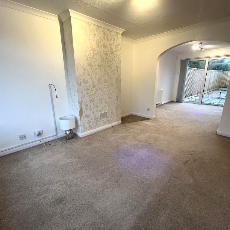 3 bedroom semi-detached house to rent - Photo 1