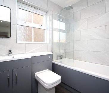 5 bedroom detached house to rent - Photo 4