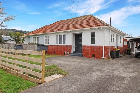 Two bedroom semi-detached in Ropata - Photo 4