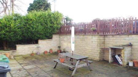 2 bedroom detached bungalow to rent - Photo 4