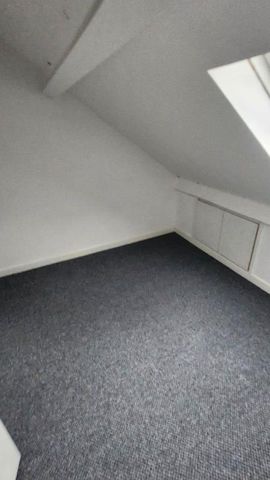 3 bedroom flat to rent - Photo 2