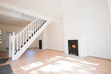 2 bedroom terraced house to rent - Photo 2