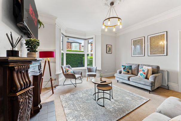 6 Bed Semi-Detached House, Glen Road, S7 - Photo 1