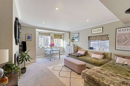 A lovely two bedroom first floor apartment situated in Fulham - Photo 2