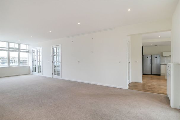 Appartement te huur: Burgemeester De Monchyplein 132 2585 DG Den Haag - Photo 1