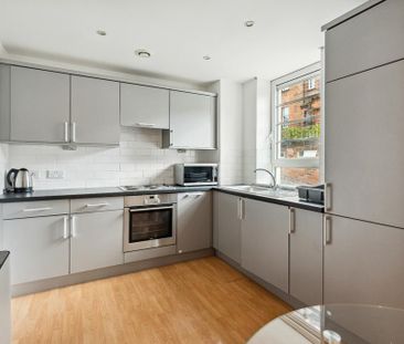 1 bedroom flat to rent - Photo 2
