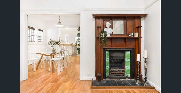 Smartly refreshed freestanding home with private garden - Photo 1