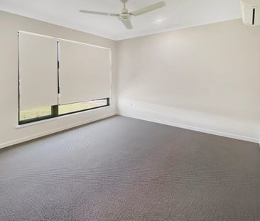 Bright, Modern and Ready to Move In Family Home in Kalynda Chase - Photo 2