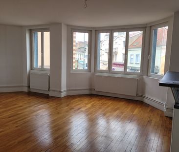 Location Appartement 3 pièces 77m² - Photo 1