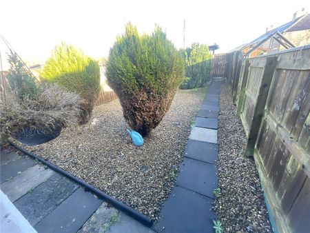 1 bedroom bungalow to rent - Photo 4