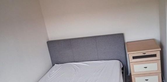 3 bedroom detached house to rent - Photo 2