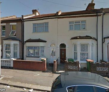 Room in a Shared House, Reginald Road, E7 - Photo 6
