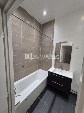 Location Appartement 2 pièces 81m² LILLE 59000 - Photo 3