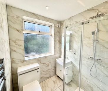 Dorrington Gardens, Hornchurch, RM12 4HX, Property for rent - Photo 1