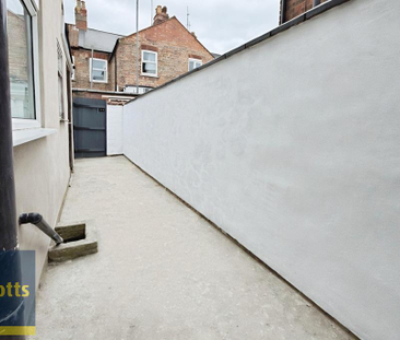 2 bedroom terraced house to rent - Photo 3