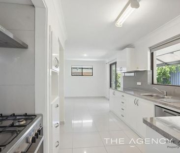 Beautifully renovated 3 bedroom in Padbury. 6 month lease preferred - Photo 4