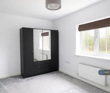 2 bedroom semi-detached house to rent - Photo 3