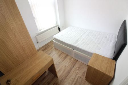 Crown Street, PRESTON, Lancashire PR1 2RU - Photo 3