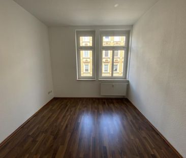 3R Whg. mit EBK in zentralter Lage - mit Ankleidezimmer & EBK - Photo 2