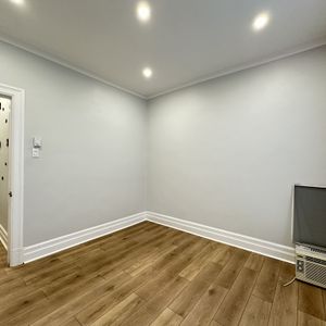 3 1/2 Apartment Near Metro Snowdon - Photo 2