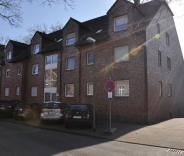 Ruhig gelegene 3,5 Raum DG Wohnung in GE-Buer mit Balkon - Foto 1