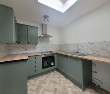 2 bedroom terraced house to rent - Photo 5