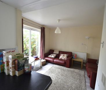 4 bedroom Property to rent - Photo 1