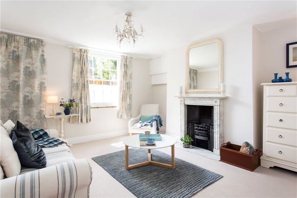 Quietly tucked away on the stunning street of Mount Parade, this beautiful Grade II listed, 4 bedroom terraced house has been comprehensively upgraded, but is in keeping with the traditional style of the original house that was built in 1827. - Photo 1