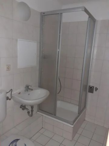 Azubis und Singles aufgepasst-1 Zimmer mit Balkon und Aufzug! - Foto 2