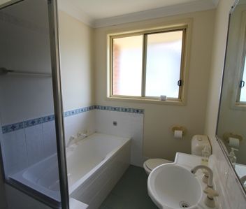 Duplex in Convenient Location - Photo 6