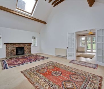 An idyllic family home in a rural setting just outside the village ... - Photo 4