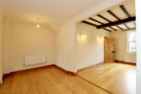 4 bedroom cottage to rent - Photo 2