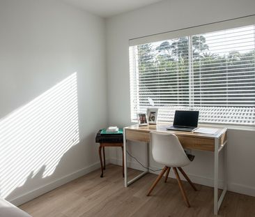 Stylish Renovated Apartment Moments from Mona Vale Beach - Photo 5
