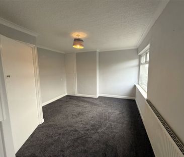 Park Terrace, Stump Cross, West Yorkshire, HX3 - Photo 3