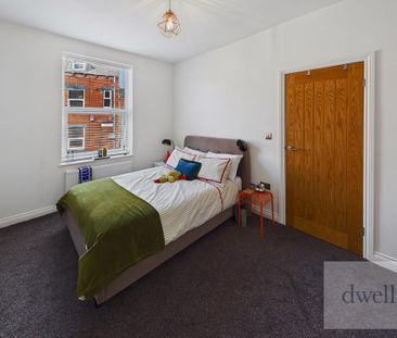 2 bedroom terraced house to rent - Photo 3