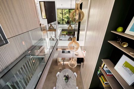 Outstanding Five-Bedroom Home with Cinema, Gym and Landscaped Gardens in the Prestigious Dulwich Estate - Photo 5