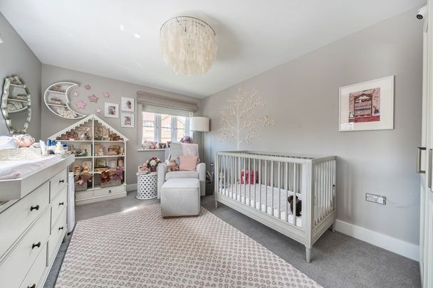 5 bedroom detached house to rent - Photo 1