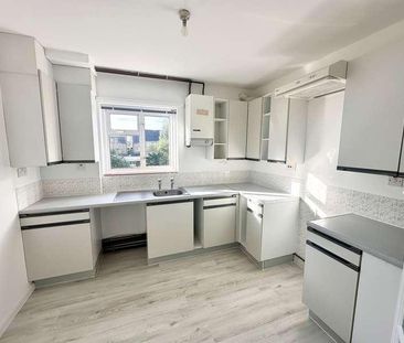 Trafalgar Road, Twickenham, TW2 - Photo 4